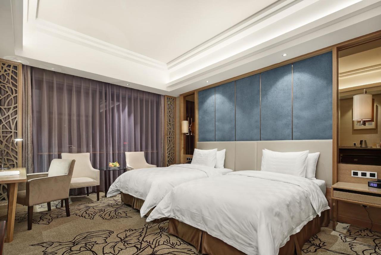 Jinan Luxury Blue Horizon Hotel ภายนอก รูปภาพ